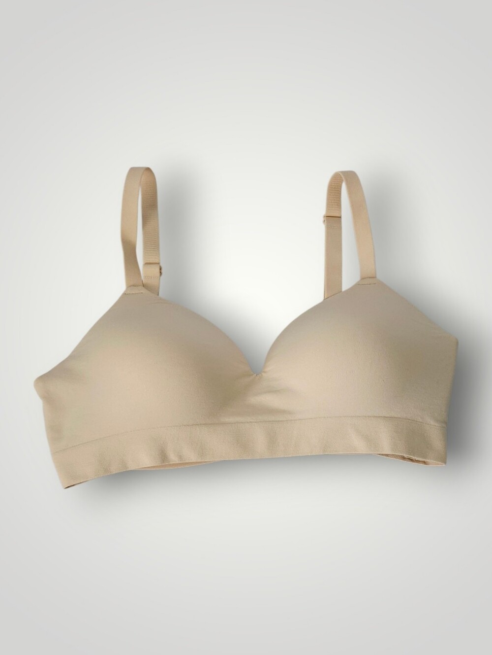 Truekind Wireless Bra Medium Cream Seamless Wirefree Comfort Shaping Lightly Lin